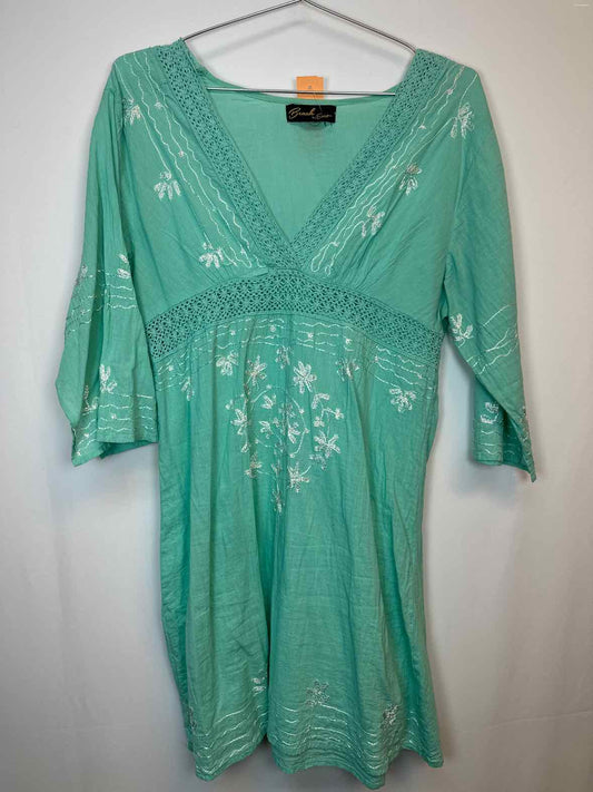 Size L BEACH Shirt