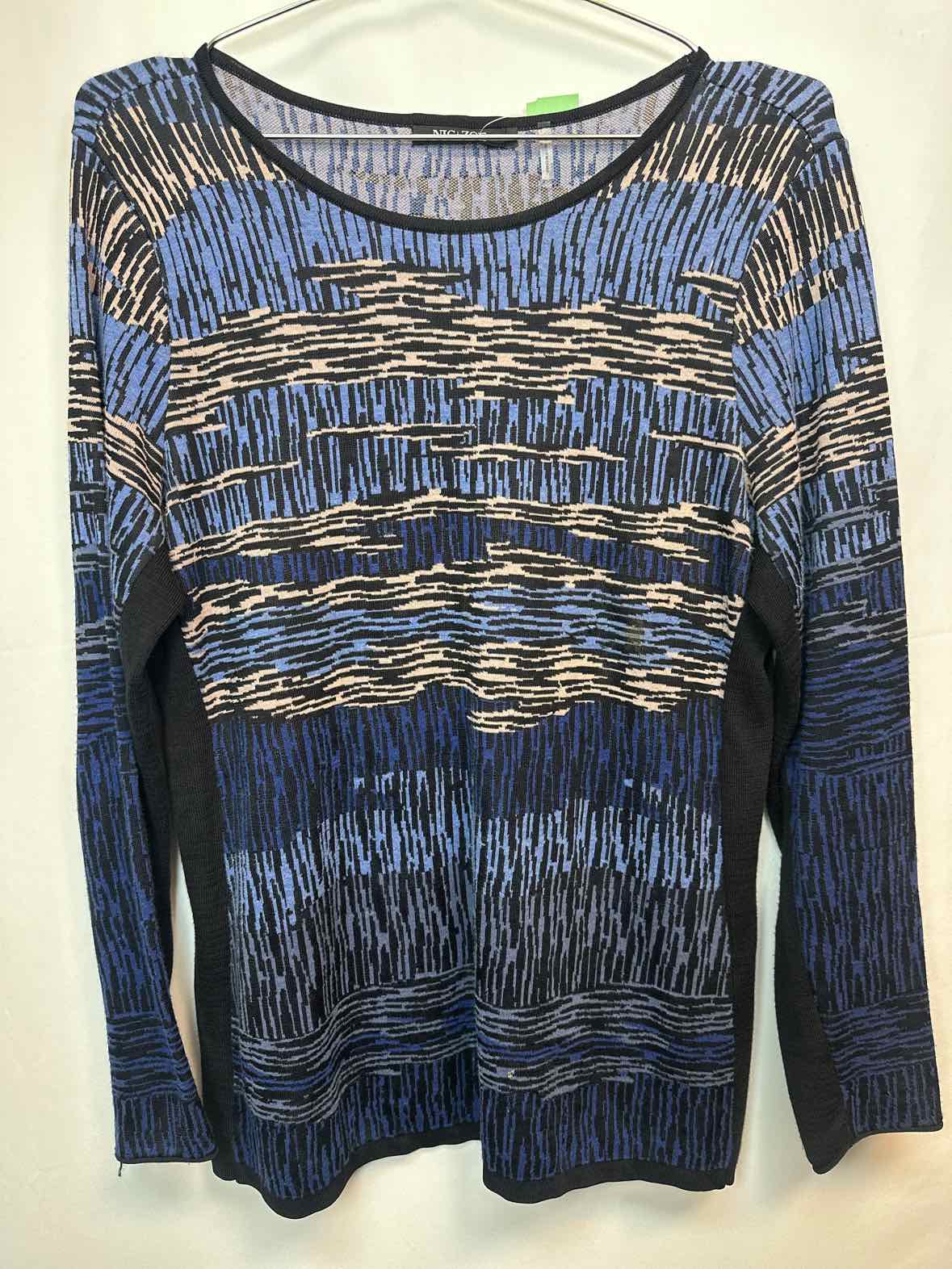 Size L NIC + ZOE Shirt
