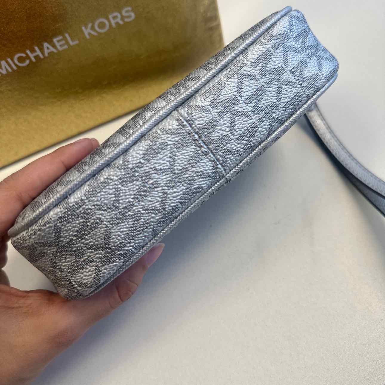 MICHEAL KORS PURSE